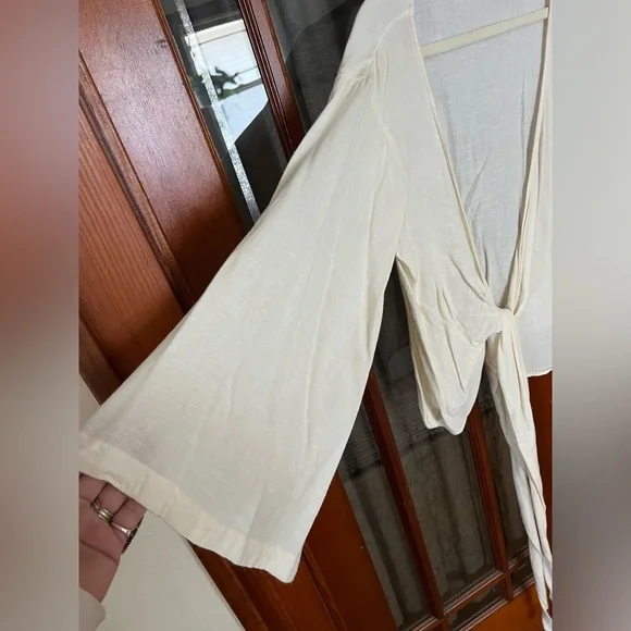 Free People Cotton Blend Wrap Shirt Top Coverup w Bell Sleeves Cream Ivory EUC - Picture 5 of 12